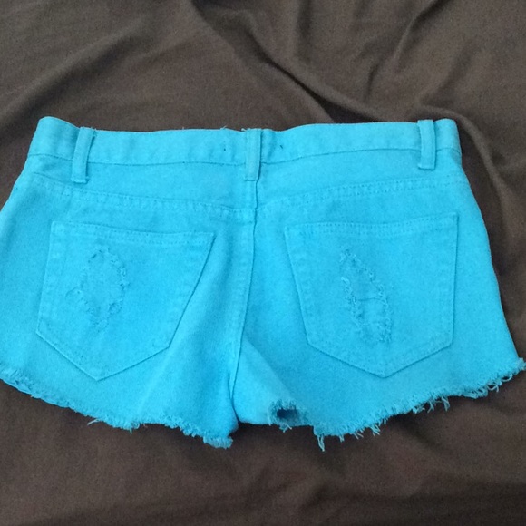 Women’s shorts - Picture 2 of 3